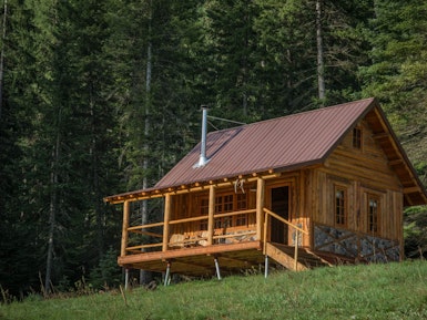 5727 USA Oregon wilderness lodge cabin