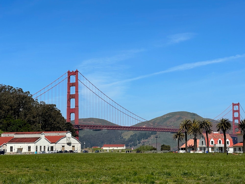 USA SF Golden Gate Bridge Customer pic family cesar