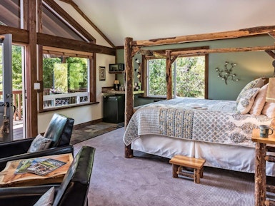 US Accommodation Luxury Carson Ridge Cabins3