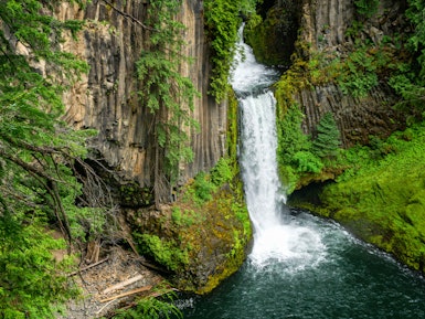 6238 US Oregon Umpqua National Forest waterfall