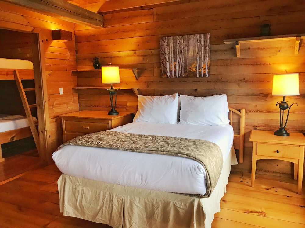 14 Klahoose Wilderness Resort Lodge room