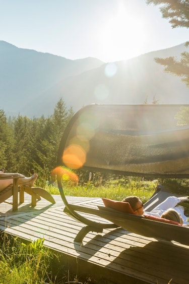 ca_couples_whistler_spa_spring_relaxing