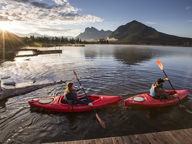 6254 Canada Alberta Banff canoe 3
