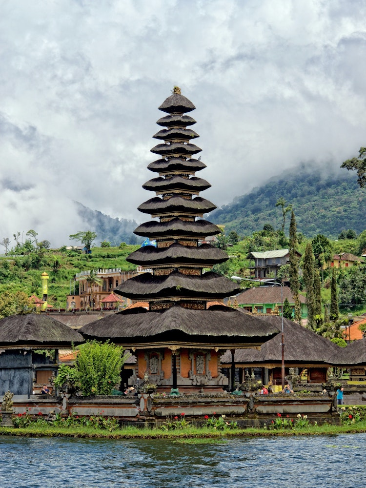 Bali stopover buildings view steve douglas unsplash