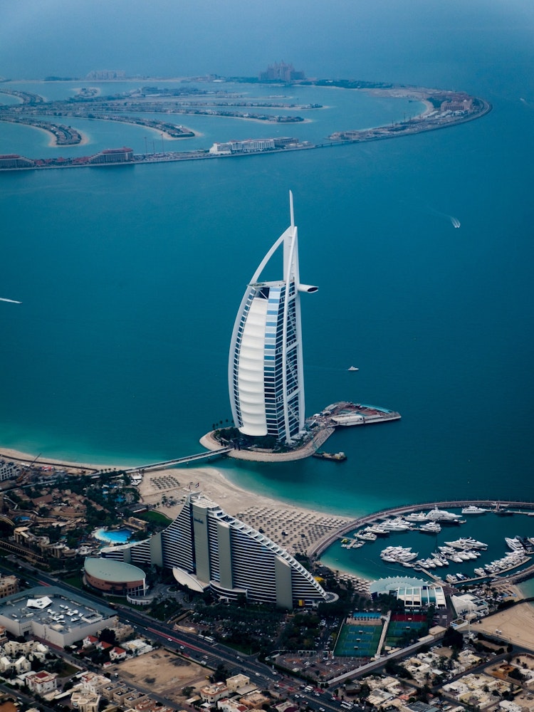 Dubai skyscraper view stopover christoph schulz unsplash