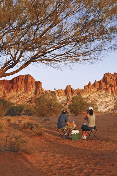 aus-outback-red-rocks-camping.jpg
