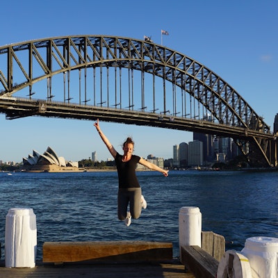 Blick über den Hafen und die Brücke von Sydney