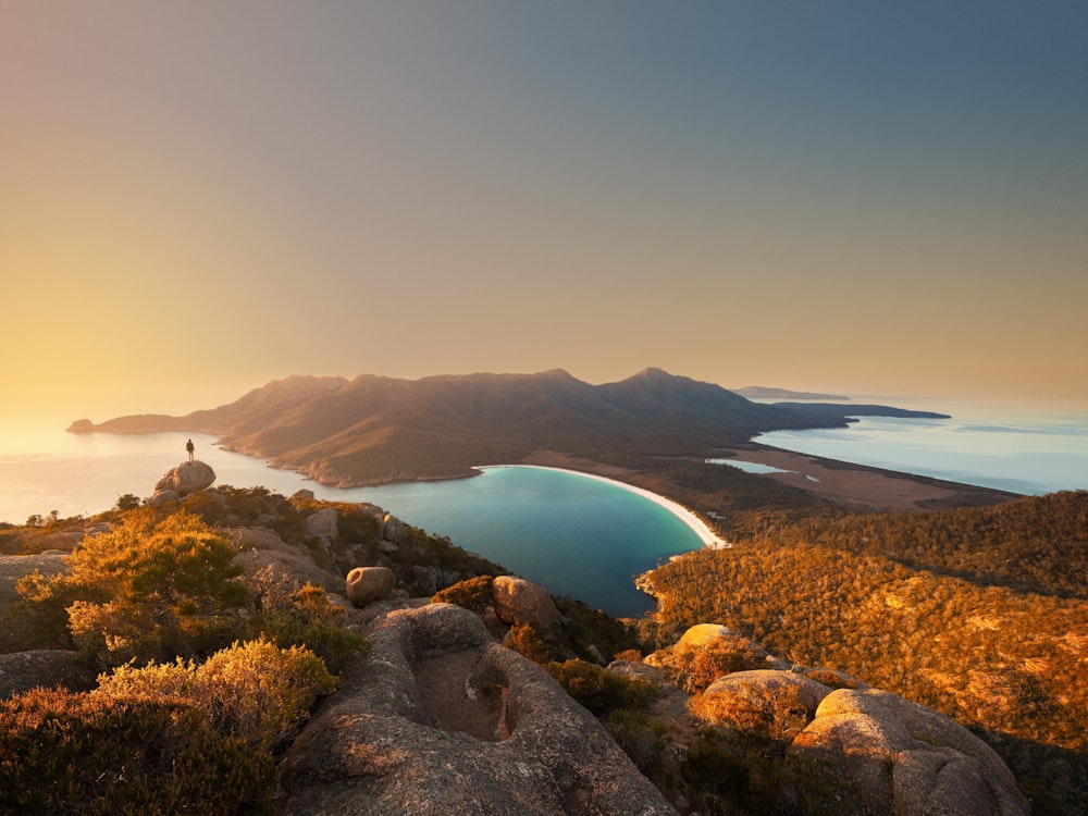 Sonnenuntergang über Wineglass Bay Tasmanien