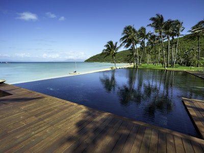 Australien | Infinity Pool in einem Luxus-Resort auf einer Insel