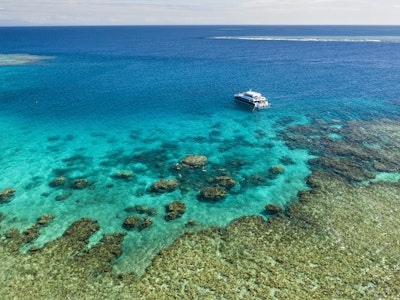 Aus queensland great barrier reef credit Tourism and Events Queensland