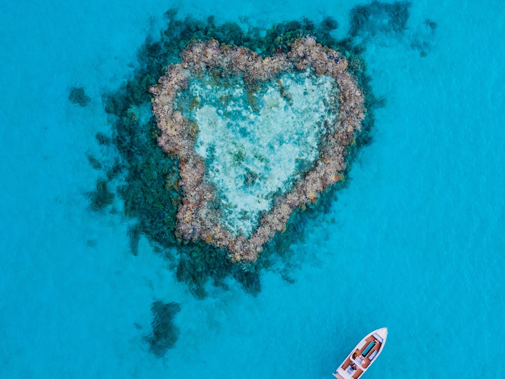 Aus queensland whitsundays heart reef credit Tourism and Events Queensland