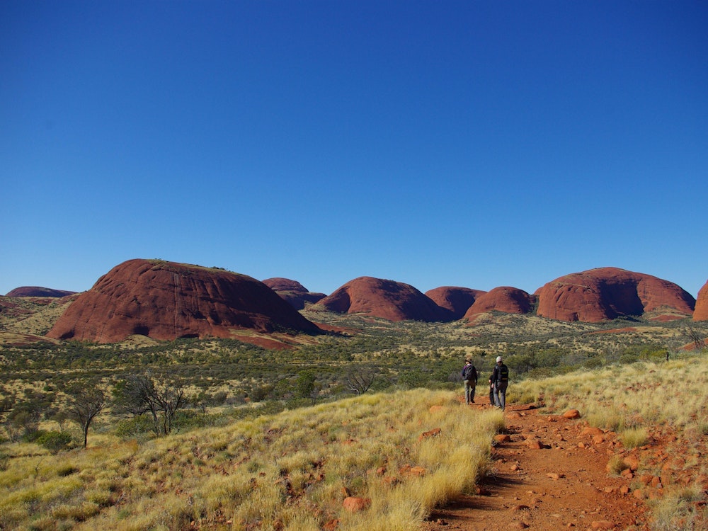 Wanderung zu den Felsformationen (The Olgas) im Uluru Kata Tjuta Nationalpark