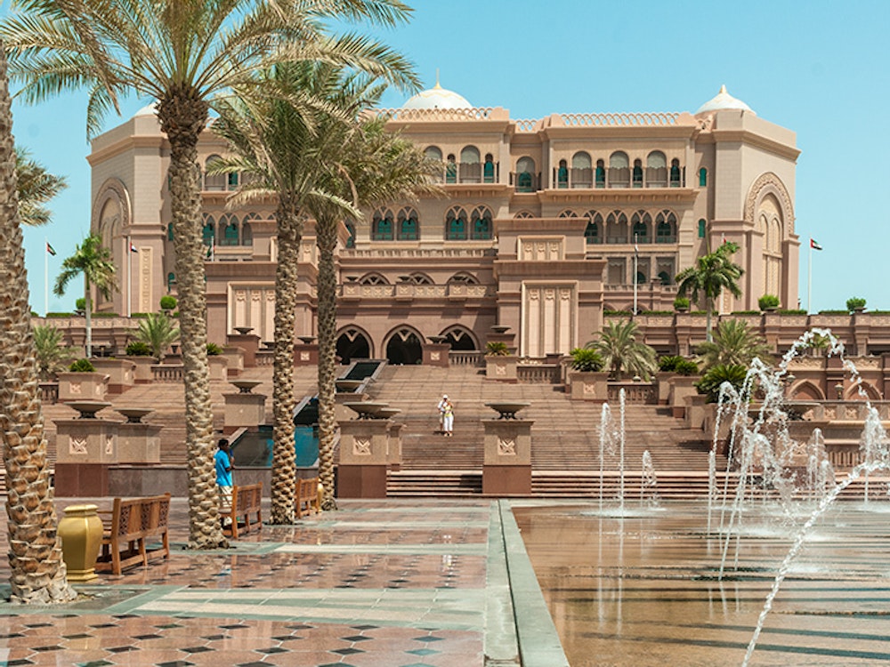 Abu Dhabi stopover emirateshotel unsplash