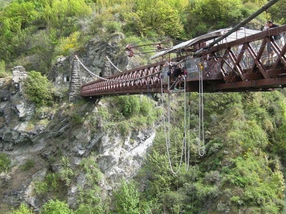 Suspension bridge with bungy cables