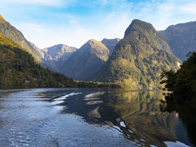 Enjoy the beauty of Doubtful Sound | New Zealand holiday
