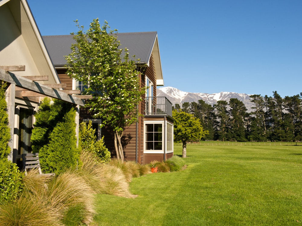Christine & Robert's lodge on the foothills of Mount Hutt