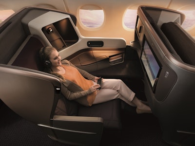 On-Board-Entertainment in der Singapore Airlines Business-Class