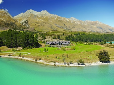 Nz glenorchy lodge nature mountain view solo stays luxury