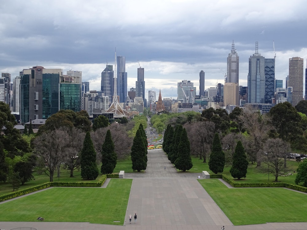 Family van holland view of melbourne from shrine